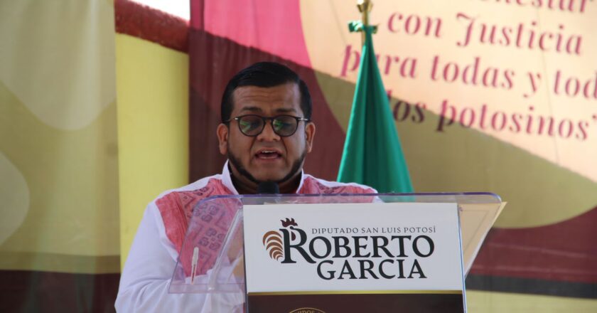 El diputado José Roberto García Castillo reafirma su compromiso con el pueblo potosino al rendir su Primer Informe Legislativo