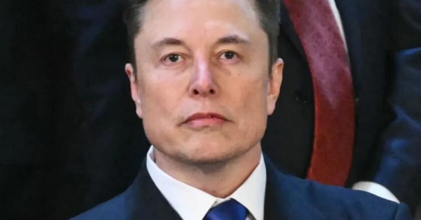 Elon Musk obtendrá paquete salarial histórico de un billón de dólares en Tesla