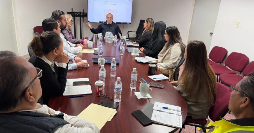 Enrique Galindo instruye redoblar esfuerzos para simplificar trámites municipales.