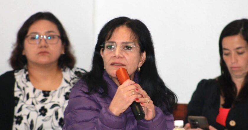 Adriana Urbina vota en contra de actualización catastral y pide mayor precisión en la valuación por zonas