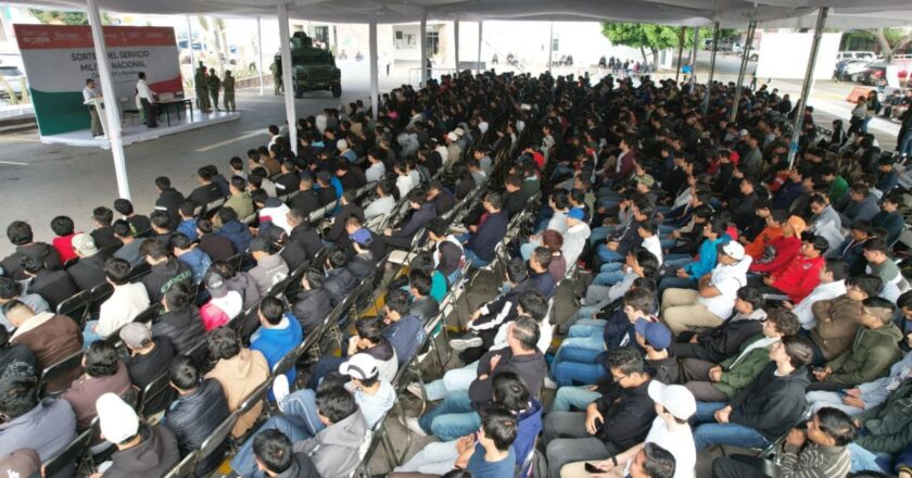 Realizan sorteo del Servicio Militar de jóvenes clase 2007 y remisos de la Capital potosina