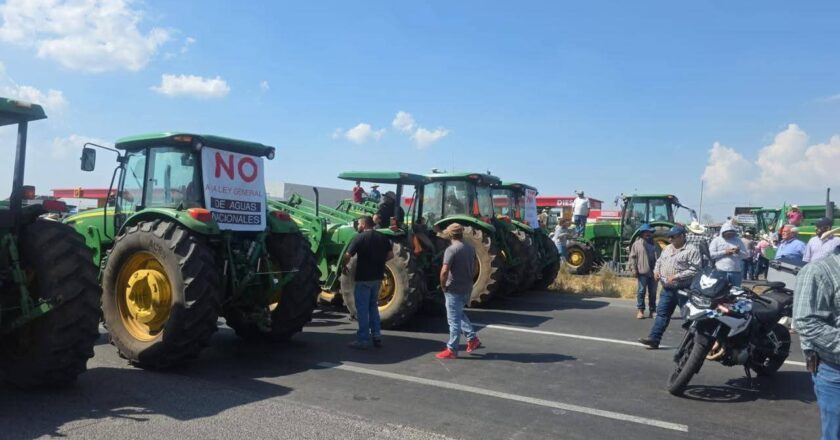 México amanece bloqueado: transportistas y campesinos paralizan carreteras en exigencia de seguridad y rescate al campo