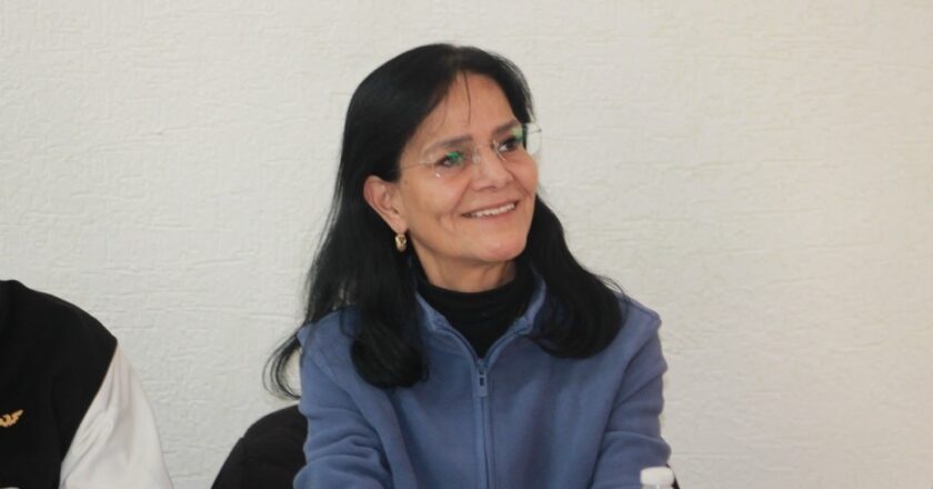 Adriana Urbina, regidora de la Capital, vota en contra del Anteproyecto de Ley de Ingresos Municipal 2026.