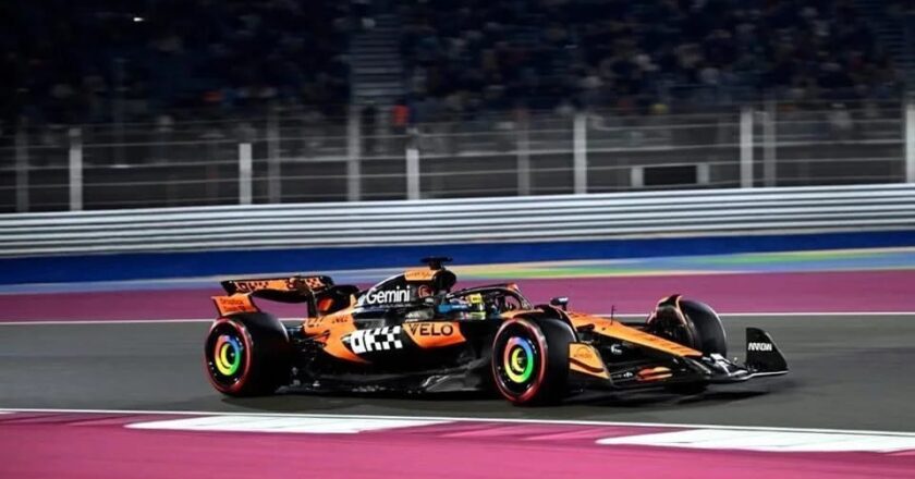 Piastri marca el ritmo en Catar y McLaren sacude el primer día; Verstappen sufre y cae al sexto puesto