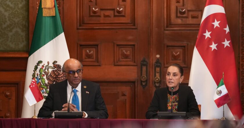 Sheinbaum recibe en Palacio Nacional al presidente de Singapur en visita de trabajo