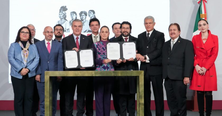 Presidenta Claudia Sheinbaum anuncia reforma para implementar gradualmente la jornada laboral de 40 horas en México