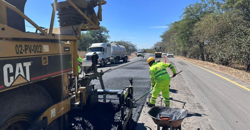 La SICT atendió más de 372 mil baches en carreteras federales libres de peaje durante 2025