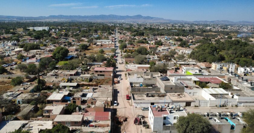 Gobierno estatal avanza en la rehabilitación de avenida Adolfo López Mateos