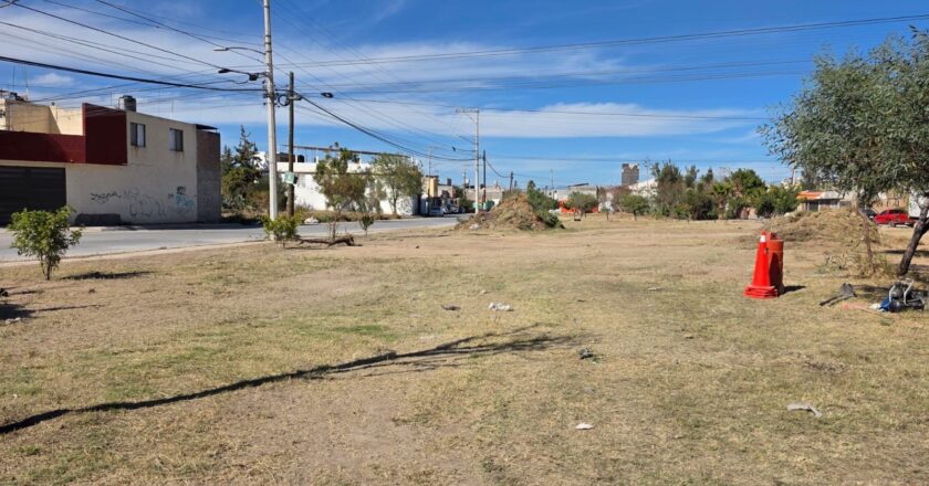 Villa de Pozos rescata área verde y elimina foco de contaminación en San Xavier