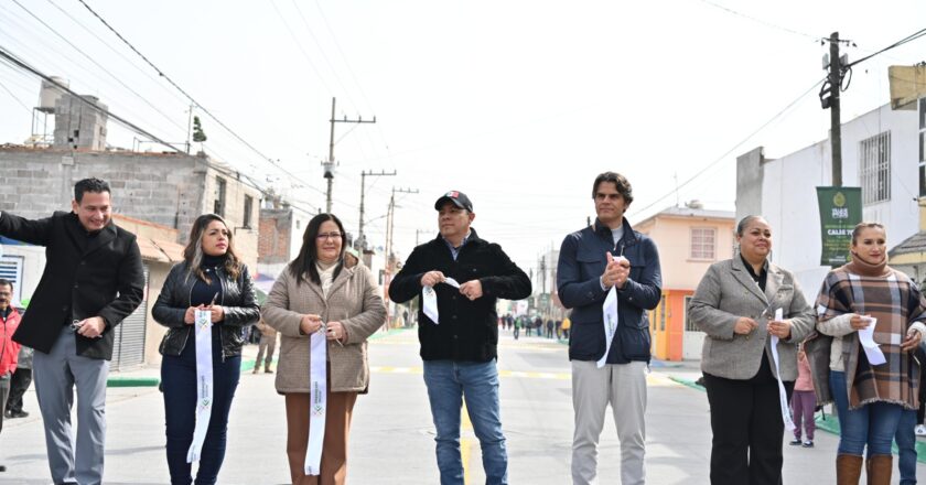 Ricardo Gallardo entrega rehabilitación integral de la calle 70 en Villa de Pozos