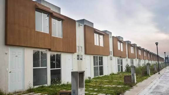 Infonavit y Villa de Pozos unen esfuerzos para ampliar el acceso a vivienda digna