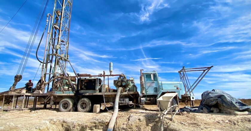 Nuevo pozo en el Altiplano busca garantizar agua para 130 mil habitantes