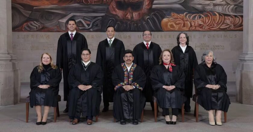 Otro gastito, Ministros se aprueban casi 300 mil pesos para togas