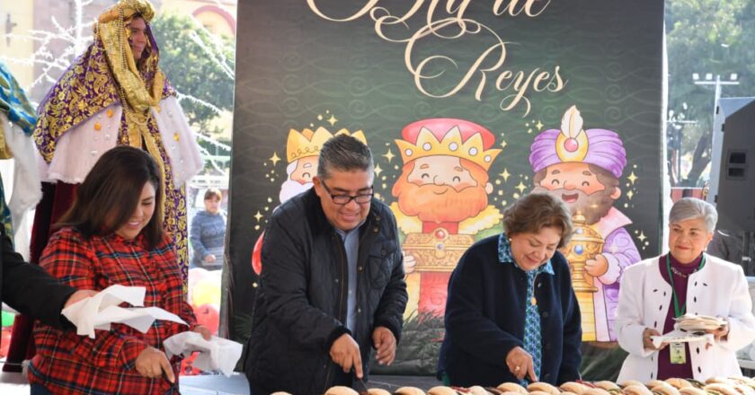 Familias soledenses celebran la Rosca de Reyes junto al alcalde Juan Manuel Navarro Muñiz