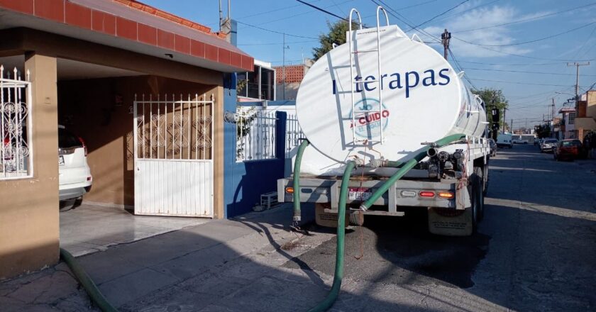 INTERAPAS acuerda plan de acción con vecinos de Ricardo B. Anaya para mejorar suministro de agua en la zona