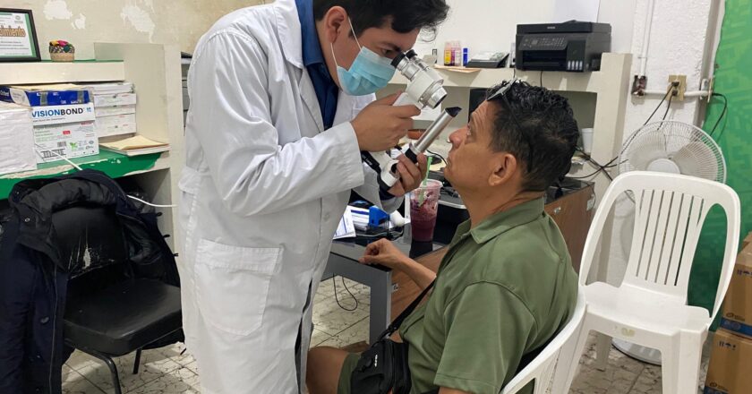 Brigada de salud visual atiende a más de un centenar de vallenses