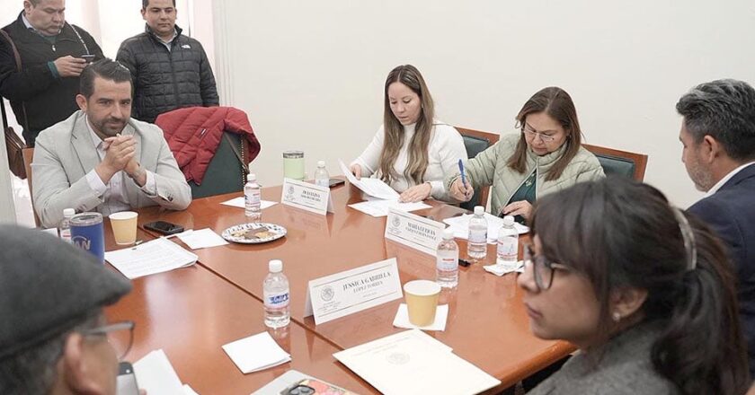 Avanza en Comisiones la terna para designar titular en la Fiscalía Electoral