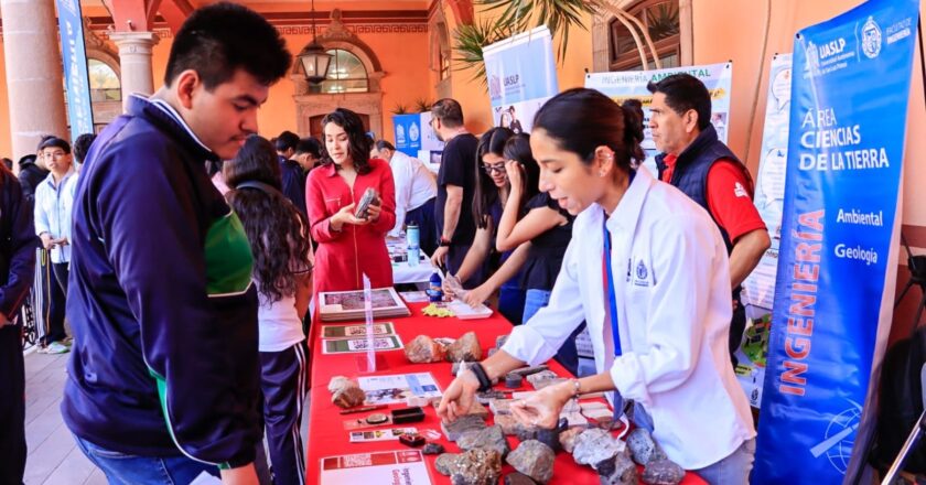 UASLP acerca su oferta académica con la Feria de las Carreras Universitarias 2026