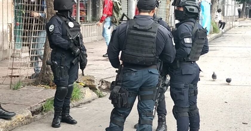 Gobierno llama a ayuntamientos para fortalecer sus corporaciones policiales