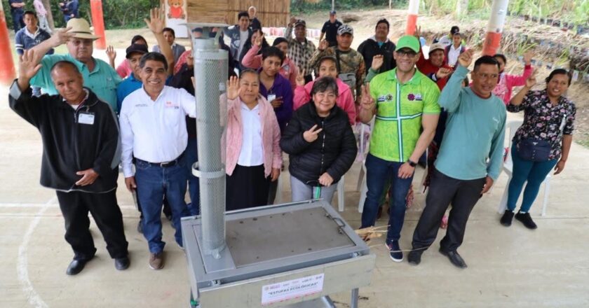 Estufas ecológicas llegan a comunidades rurales de SLP