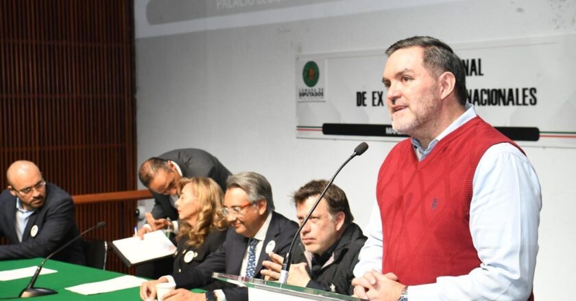 La presión ciudadana ha frenado reformas polémicas: Federico Döring