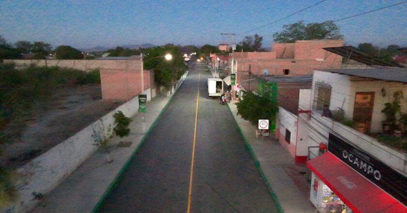 Inauguran pavimentación de la calle Melchor Ocampo en Soledad