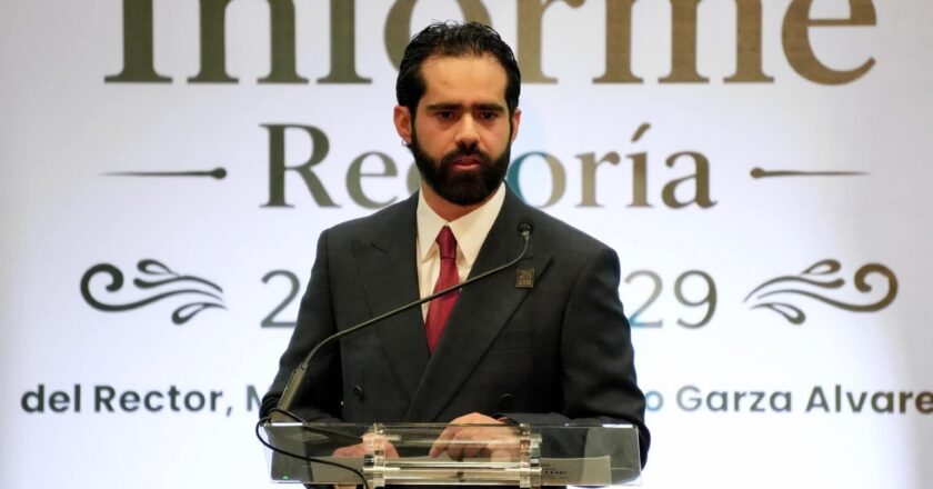 Néstor Garza rinde primer informe al frente de la UPSLP