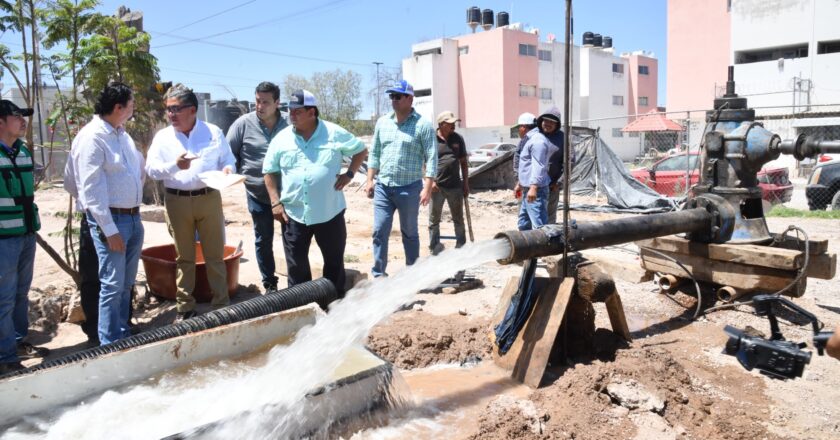 Supervisan avance de pozo que abastecerá agua a colonias de Soledad