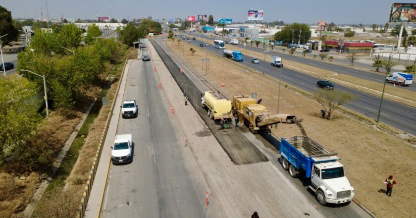 Avanza rehabilitación de laterales de la carretera 57 en la zona industrial