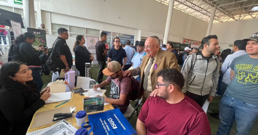 Feria de empleo conecta a más de 500 personas con oportunidades laborales en San Luis Potosí