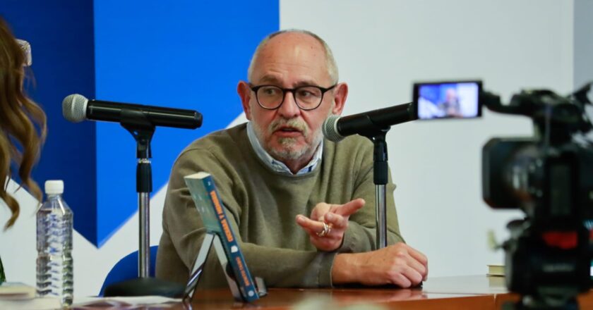 Benito Taibo presenta Cuchara y memoria en la Feria Naciona del Libro de la UASLP
