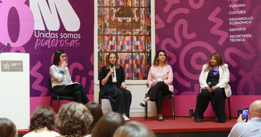 Encabeza DIF Municipal conversatorio inclusivo de mujeres en el marco del 8M