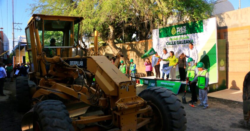 Inicia rehabilitación de calle Galeana en Villa de Pozos