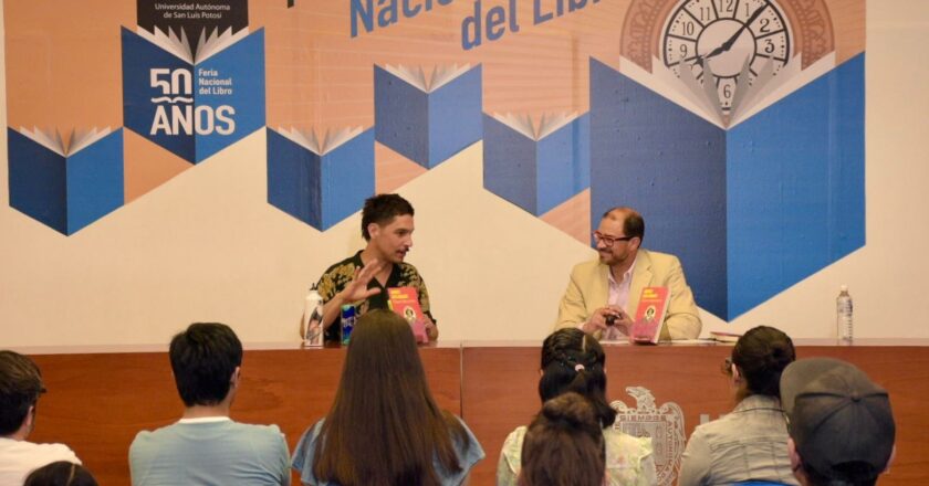 Andrés Cota Hiriart explora ciencia y literatura en la Feria Nacional del Libro de la UASLP