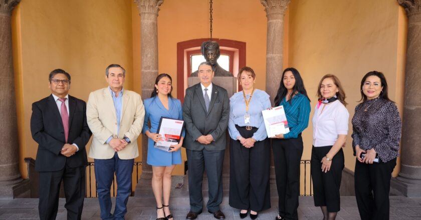 Estudiantes de la UASLP obtienen reconocimiento nacional en programa interuniversitario de Banorte