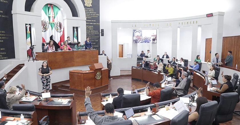 Congreso de SLP avala tope a pensiones de exfuncionarios