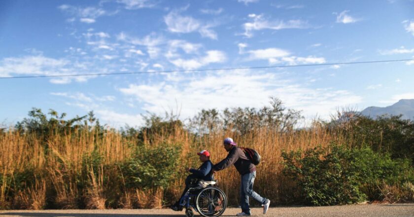 Proponen reforzar la protección laboral para trabajadores del campo, migrantes y personas con discapacidad
