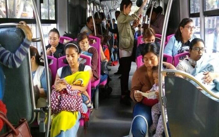 Congreso busca crear sistema de movilidad segura con espacios exclusivos para mujeres e infantes