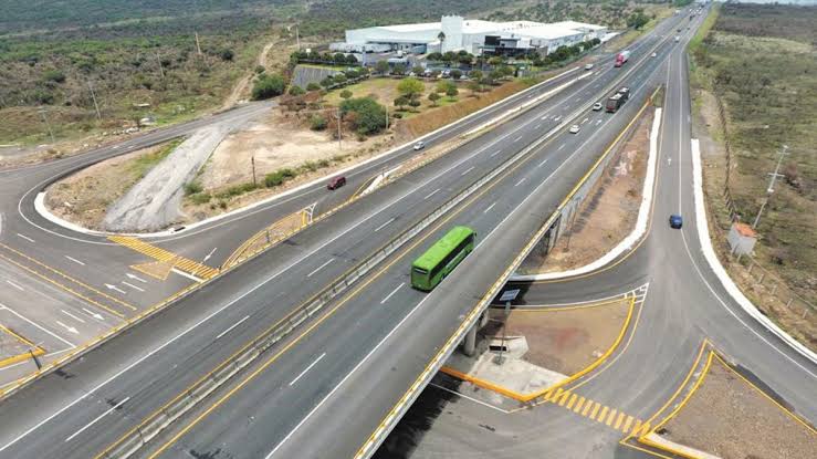 Sheinbaum anuncia inversión histórica en carreteras