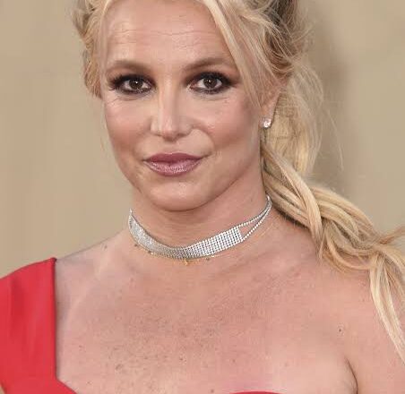 Britney Spears ingresa a rehabilitación tras arresto por conducir bajo influencia