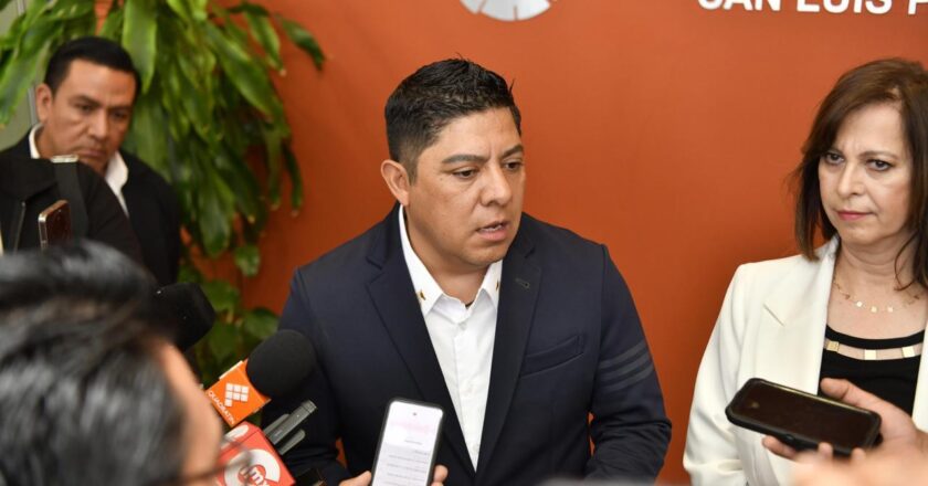 Gallardo critica respuesta de Interapas tras lluvias e inundaciones en la capital potosina