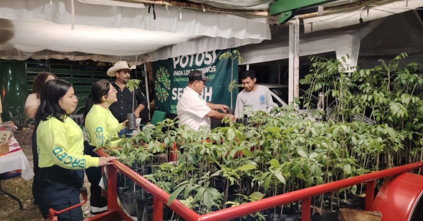Programas para el campo se promueven en la Fenahuap 2026
