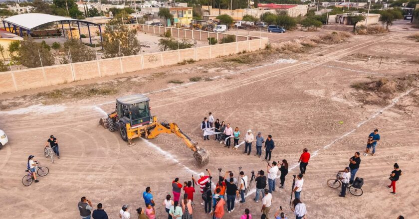 Gobierno de Matehuala inicia construcción de cancha multifuncional en la colonia Ampliación Guadalupe