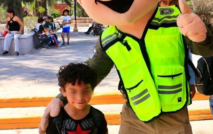 Guardia Civil de Villa de Pozos celebra a la niñez con entrega de juguetes