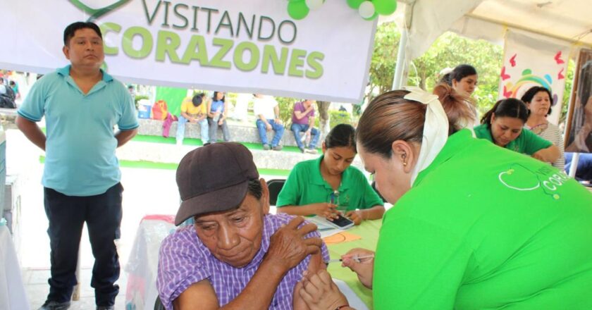 Refuerzan vacunación en San Luis Potosí durante todo mayo