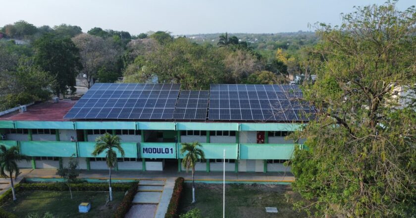 COBACH 06 de Ciudad Valles apuesta por energía solar y videovigilancia
