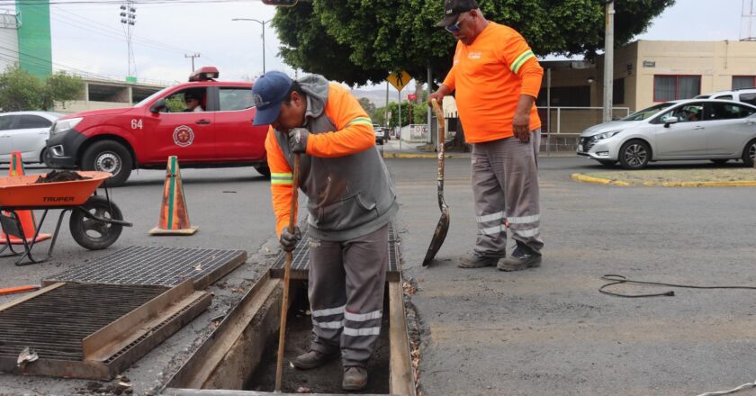 Ayuntamiento de SLP refuerza limpieza en Mariano Jiménez para prevenir inundaciones por lluvias