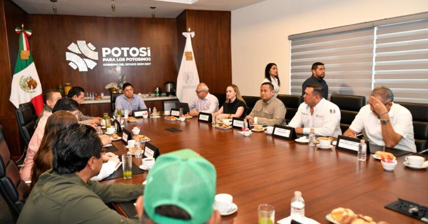 Gobierno estatal y alcaldes de la Zona Media acuerdan fortalecer corporaciones municipales