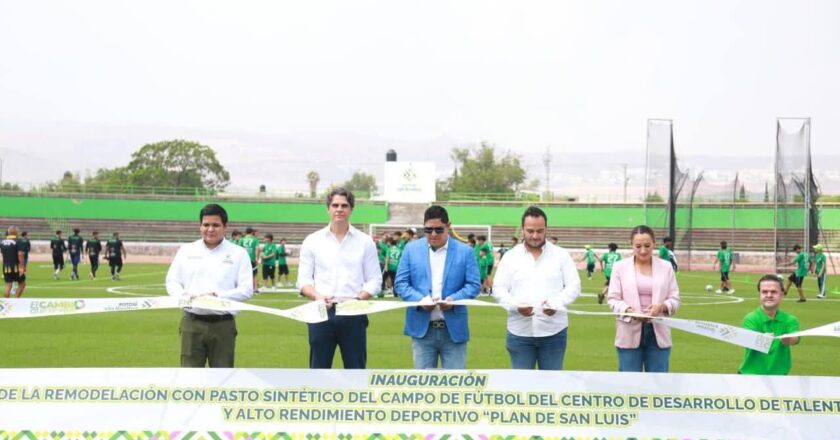 Ricardo Gallardo moderniza la cancha del estadio “Plan de San Luis”