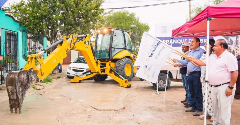 Matehuala inicia obra de pavimentación y red de agua potable en la colonia La Dichosa